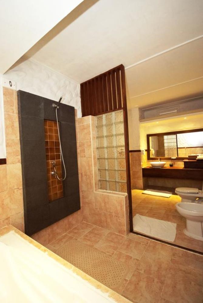content/hotel/Cinnamon Dhonveli/Accommodation/Superior Room/CinnamonDhonveli-Acc-SuperiorRoom-02.jpg